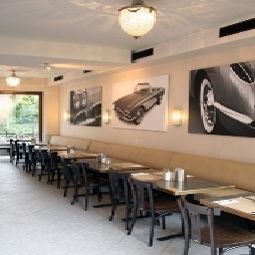 Breakfast room within restaurant Neufeld Fotos