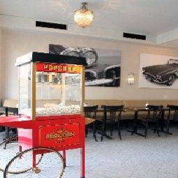 Breakfast room within restaurant Neufeld Fotos