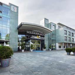 Vue extérieure Seedamm Plaza Fotos