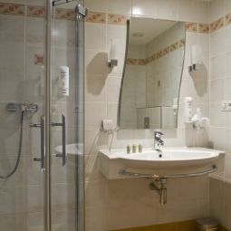 Camera da bagno Mamaison Imperial Business & Conference Fotos