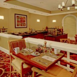 Restaurant DoubleTree by Hilton Little Rock Fotos