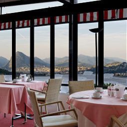 Sala de desayuno en el restaurante Cadro Panoramica Fotos