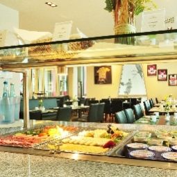Buffet Airporthotel Berlin Adlershof Fotos