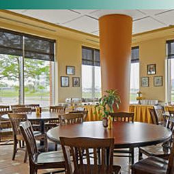 Frühstücksraum im Restaurant Quality Suites Montreal Aeroport Fotos