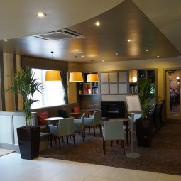 Hall Caledonian Fotos