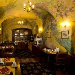 Sala colazione nel ristorante U krale Karla Fotos