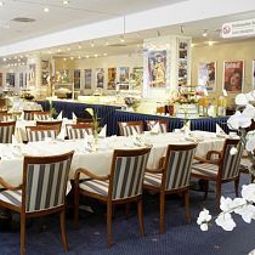 Breakfast room within restaurant Hollywood Media Hotel Fotos