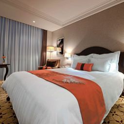 Room Mövenpick Saigon Fotos