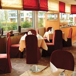 Frühstücksraum im Restaurant Leonardo Airport Brandenburg Fotos