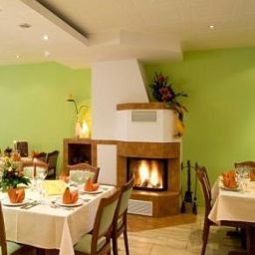 Frühstücksraum im Restaurant Balland´s Gästehaus Fotos