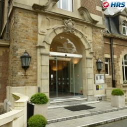 Фасад Chateau de Namur Fotos