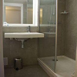 Bathroom Best Western The Hotel Versailles Fotos