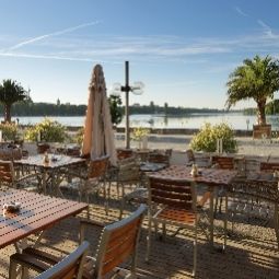 Terraza Courtyard by Marriott Maschsee Fotos