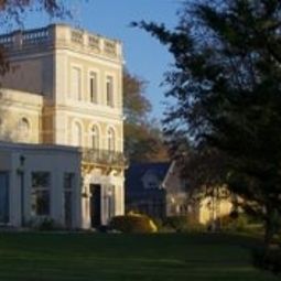 Vue extérieure Le Chateau du Clos de la Ribaudiere Chateaux & Hotels Collection Fotos