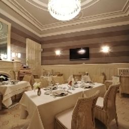 Restaurant Le Chateau du Clos de la Ribaudiere Chateaux & Hotels Collection Fotos