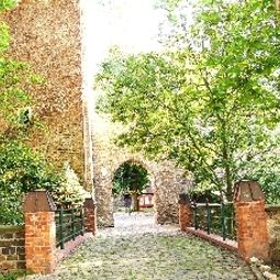 Außenansicht Wasserburg zu Gommern Fotos