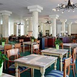 Breakfast room within restaurant NH Maastricht Fotos