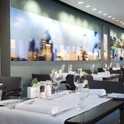 Sala de desayuno en el restaurante Sofitel Hamburg Alter Wall Fotos