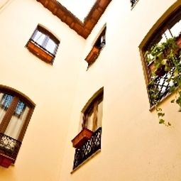 Hall Plaza Nueva Fotos