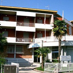 Vista exterior Helvetia Fotos