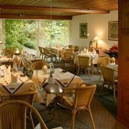 Sala de desayuno en el restaurante Ringhotel Tallymann Fotos