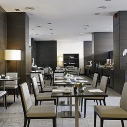 Sala colazione NH Grand Hotel Verdi Fotos