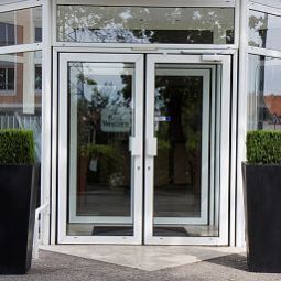 Recepción Le Longchamp Best Western Fotos
