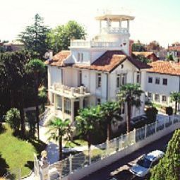 Vista exterior Villa Delle Palme Fotos