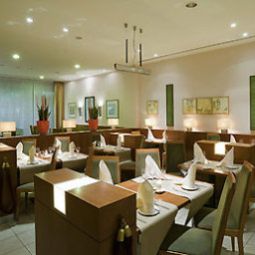 Sala colazione nel ristorante Novotel Erlangen Fotos