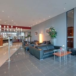 Холл TRYP Fotos