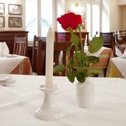 Breakfast room within restaurant Weisser Bock Fotos