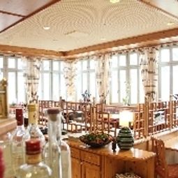Sala śniadaniowa w restauracji Gut Deutenhof Landgasthof Fotos