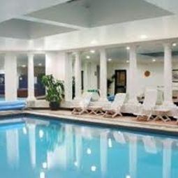 Pool Macdonald Craxton Wood Fotos