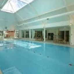 Pool Macdonald Craxton Wood Fotos