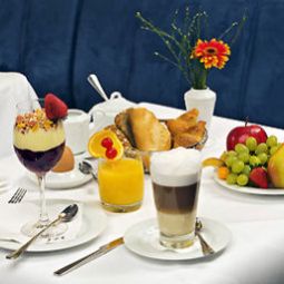 Breakfast room within restaurant Mercure Hotel & Residenz Berlin Checkpoint Charlie Fotos