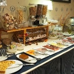 Buffet Husa Gran Via Fotos