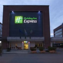 Фасад Holiday Inn Express FOLIGNO Fotos
