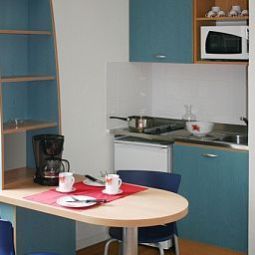 Кухня Sejours & Affaires Reims Clairmarais Apparthotel Fotos