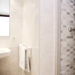 Badezimmer BQ Apolo Fotos