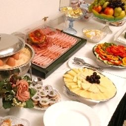 Buffet Adlon Fotos