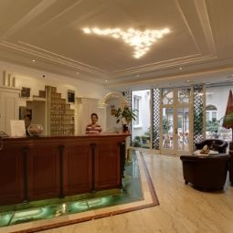  Adlon Fotos