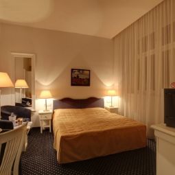  Adlon Fotos