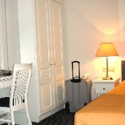  Adlon Fotos