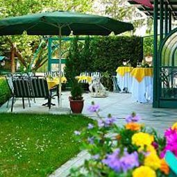 Terrasse Asperner Löwe Fotos