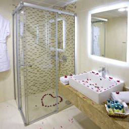 Badezimmer Grand Gülsoy Hotel Fotos