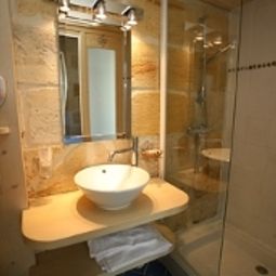 Bathroom Qualys-Hotel La Tour Intendance Fotos