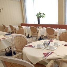 Salle du petit-déjeuner Centrale Fotos