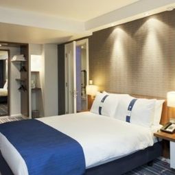 Holiday Inn Express LONDON - HEATHROW T5 Slough 