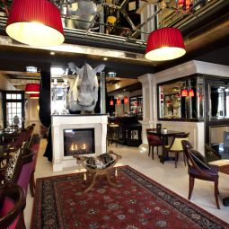 Salle du petit-déjeuner située dans le restaurant Champs Elysees Mac Mahon Fotos