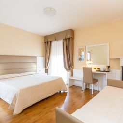 Hotelfotos University
